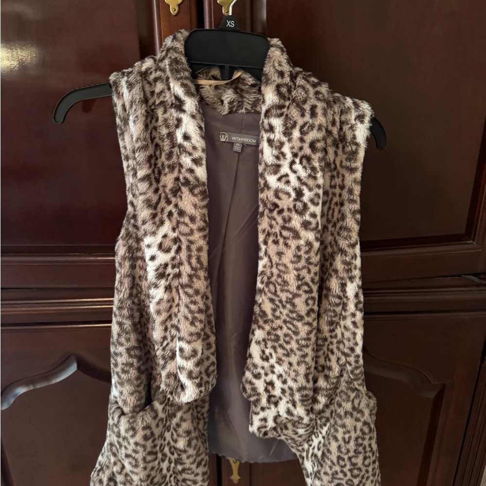 Leopard Print Faux Fur Vest